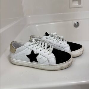 Steve Madden White and Black Star Sneakers